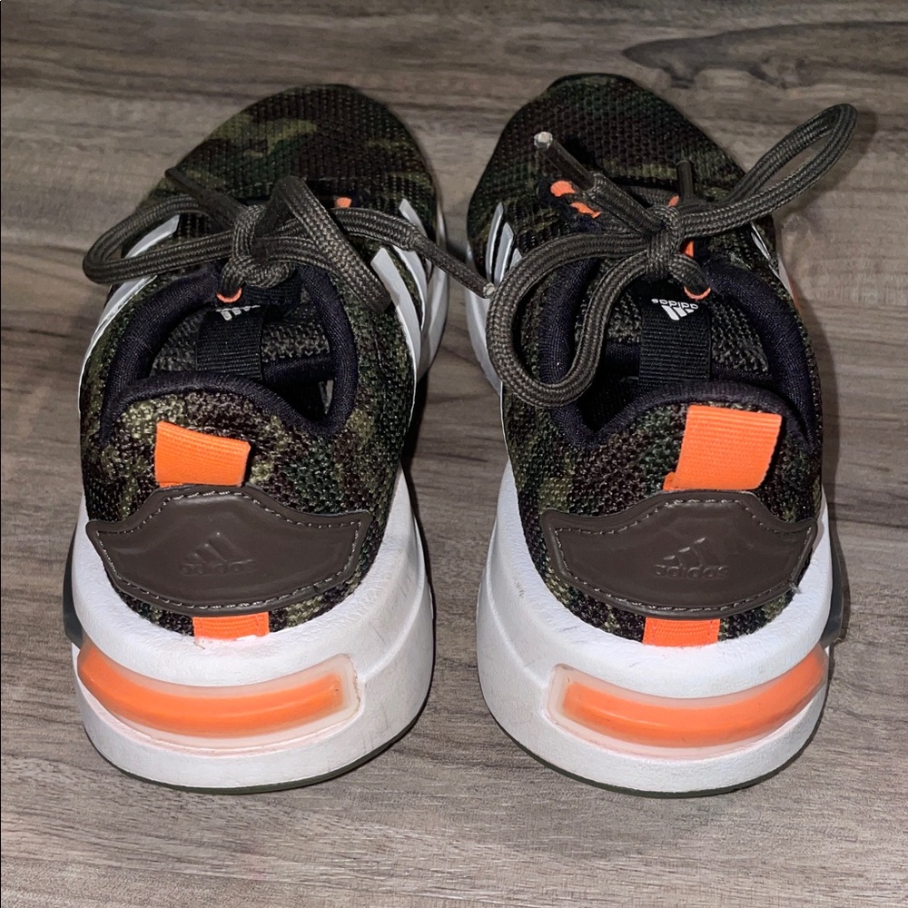 Toddler Boy’s Adidas Camo Sneakers EUC - Picture 4 of 7